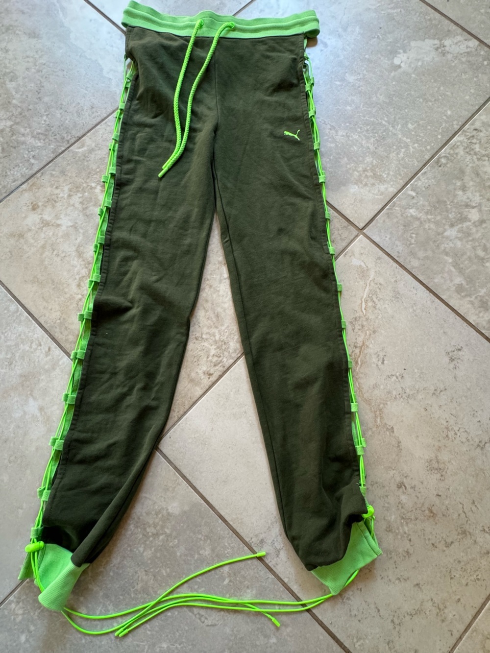 Fenty x Puma Rihanna Lace-Up Joggers Olive Neon S - Picture 2 of 12